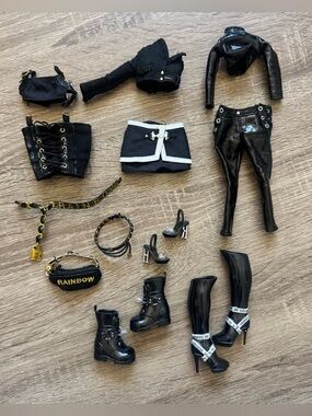Rainbow High Shadow Ainsley Slater Trunk Show Replacement Clothes & Accessories